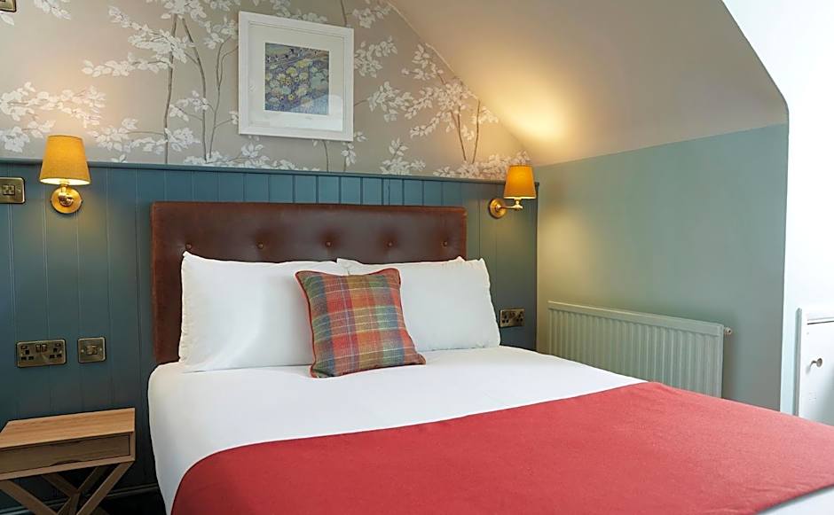 Castle Hotel by Chef & Brewer Collection