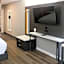 Clarion Pointe Marshall