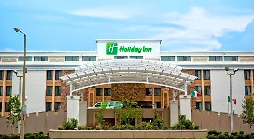 Clarion Hotel & Suites Conference Center Memphis Airport