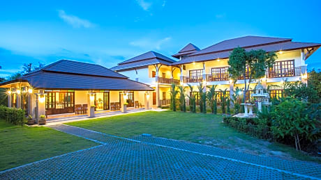 Oh Amphawa Boutique Resort