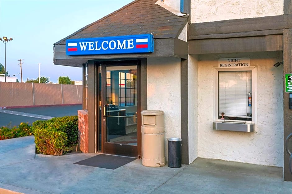 Motel 6-Merced, CA - North