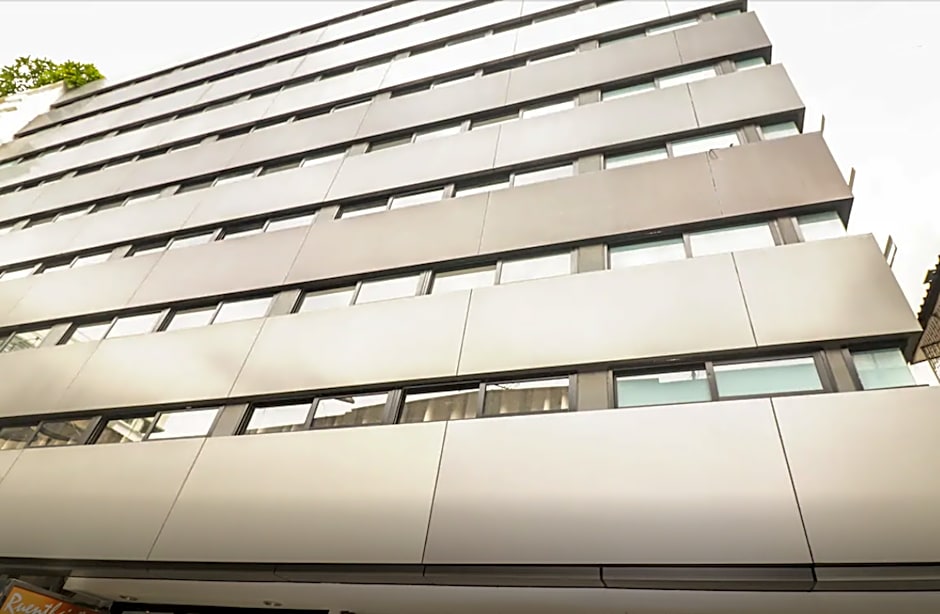 OYO 225 Premier Place Bangkok