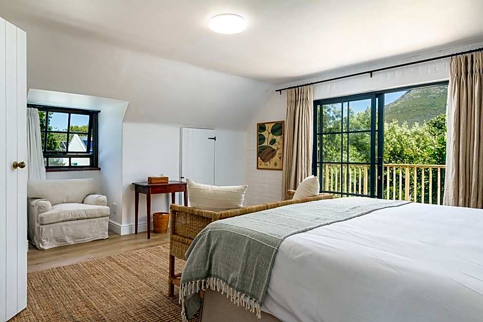 Noordhoek Village Hotel