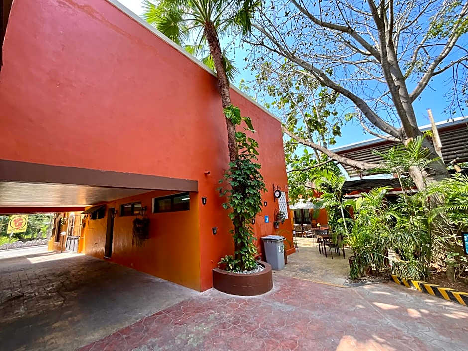 El Zaguán Colonial by GuruHotel