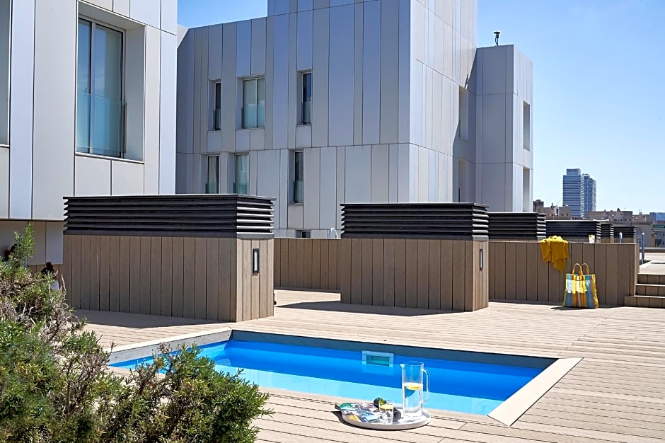 Lugaris Beach Apartments