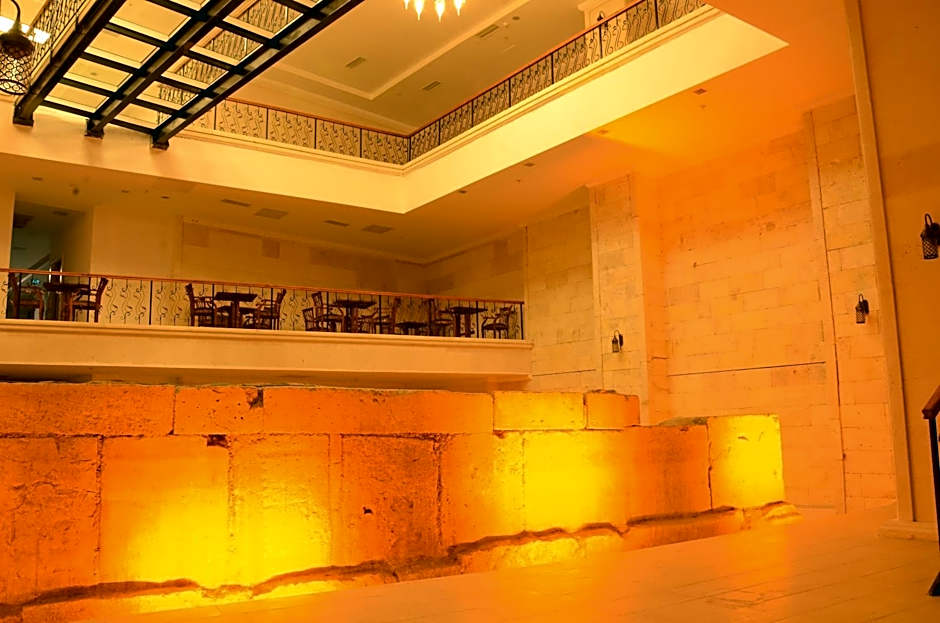 Safa Royal Museum Hotel