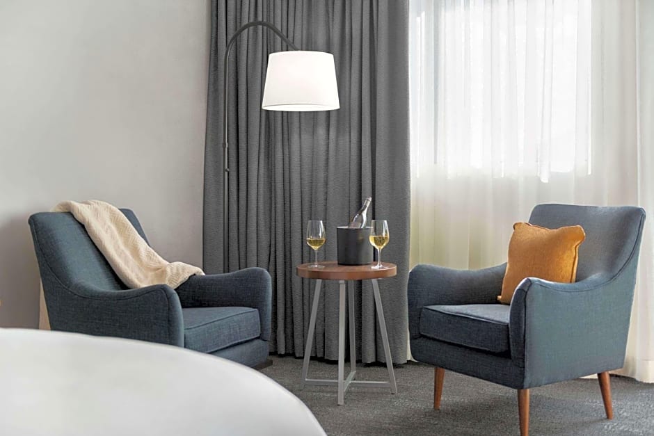La Quinta Inn & Suites by Wyndham San Luis Obispo Downtown