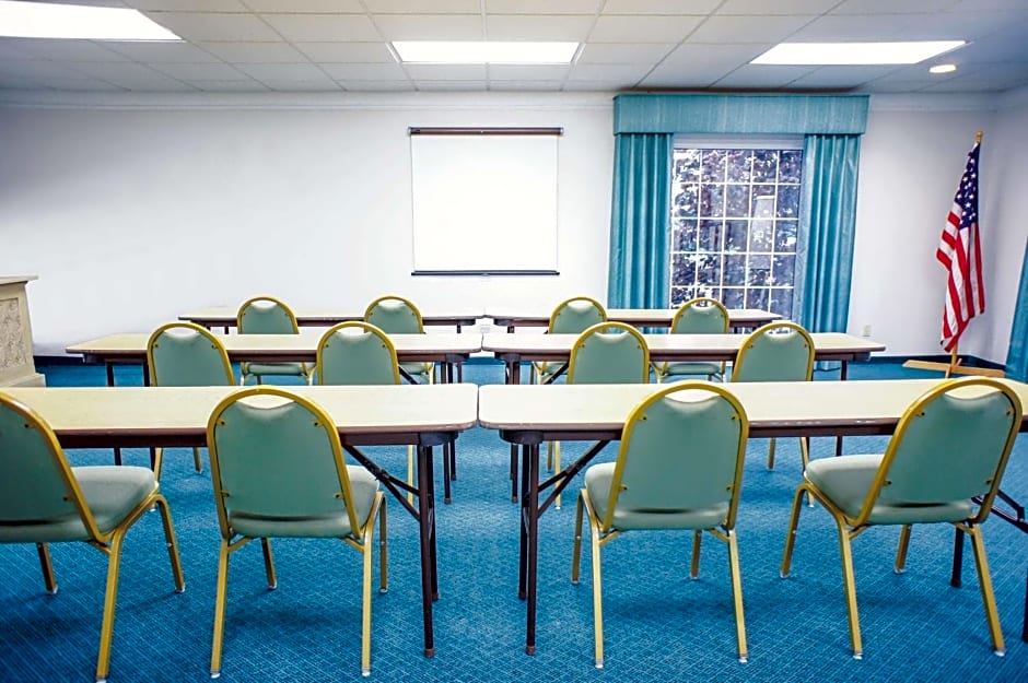 La Quinta Inn by Wyndham Moline Airport