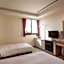 Yadi Hotel