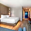 Cambria Hotel Waco University Riverfront
