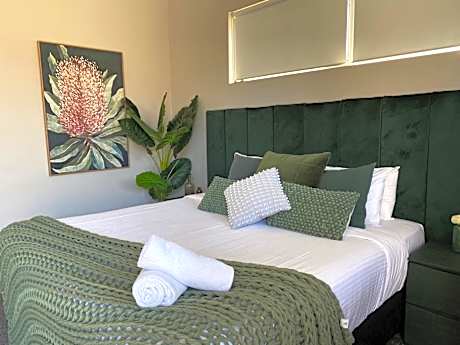 Deluxe Suite with Spa Bath