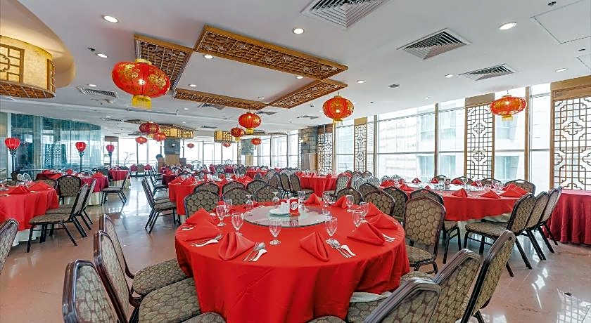 Crown Regency Hotel & Towers