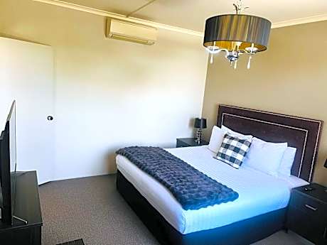 One-Bedroom Deluxe Room