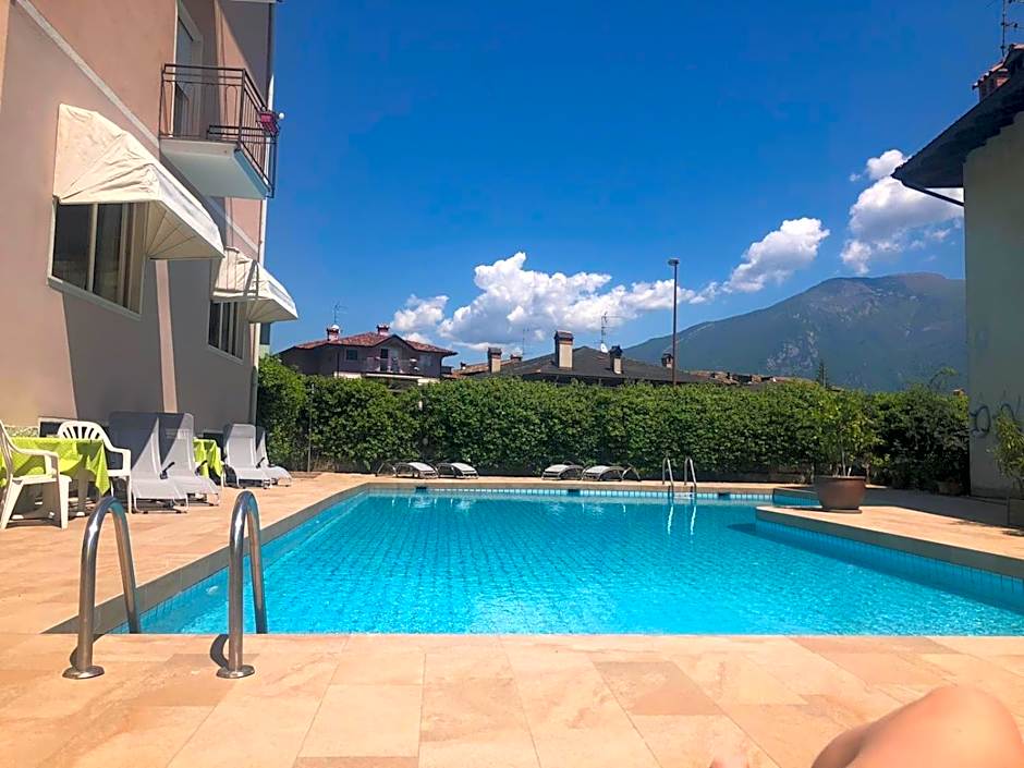 Hotel Alberello - Varone