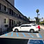 Hollywood Palms Inns & Suites