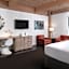 Harbor House Hotel and Marina at Pier 21