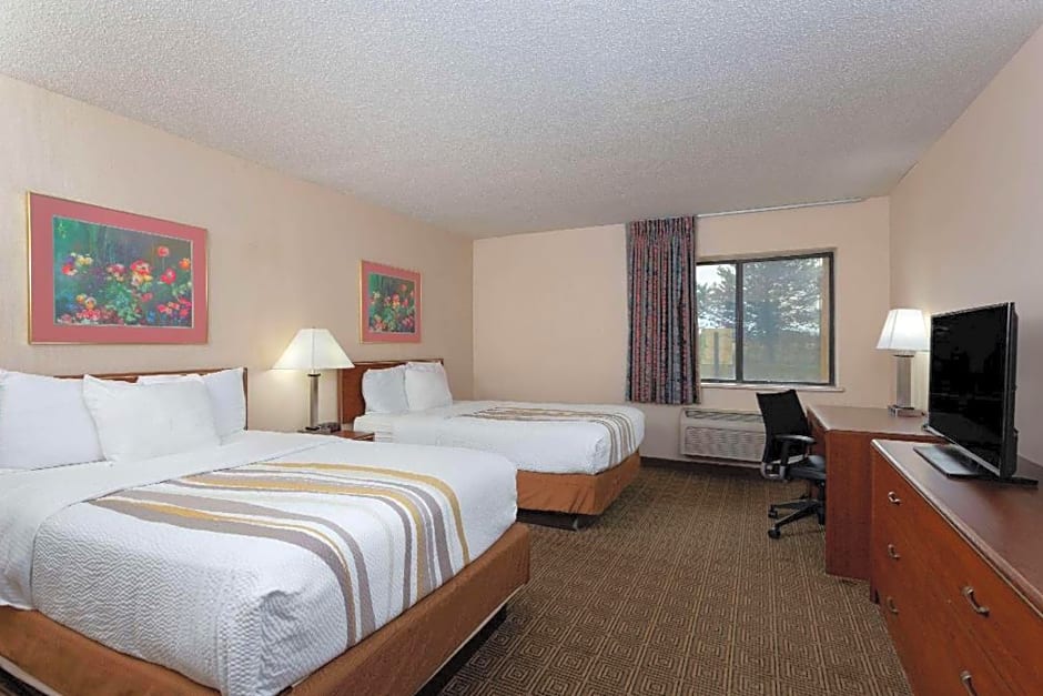 Norwood Inn & Suites Indianapolis East Post Drive