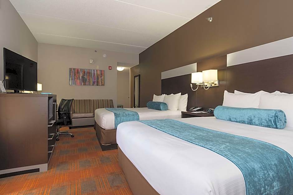 Photo 1 of 1 of 2 Queen Beds, Mobility Accessible, Roll in Shower