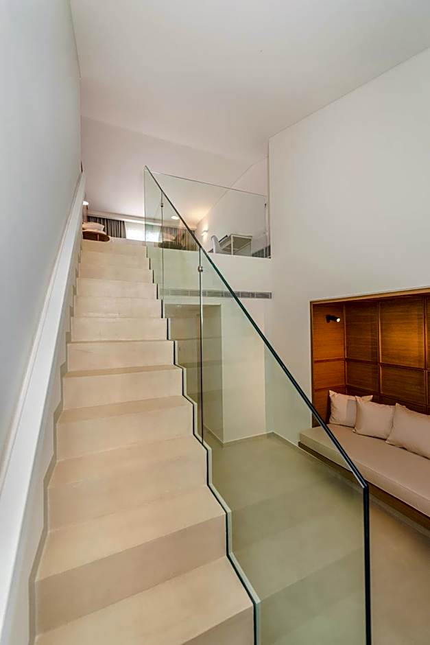 Bitzaro Grande Hotel & Suites