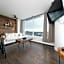 Sub-Penthouse Apartment with Jacuzzi Pool & Sauna