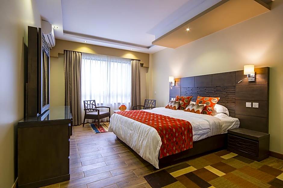 Bidwood Suite Hotel, Opposite Sarit Centre