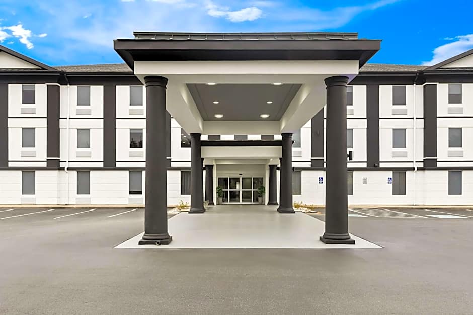 Sonesta Essential Savannah