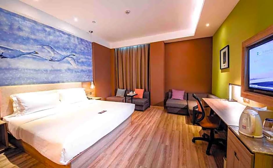 Atour Hotel Jinan High-tech Wanda Plaza Tiancheng Road