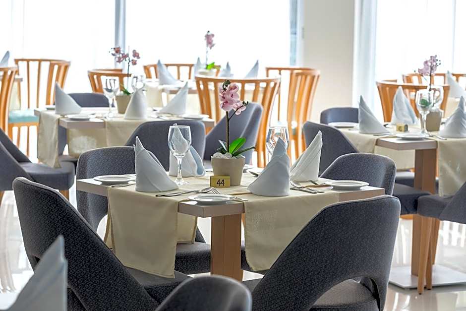 Tsokkos Protaras Beach Hotel