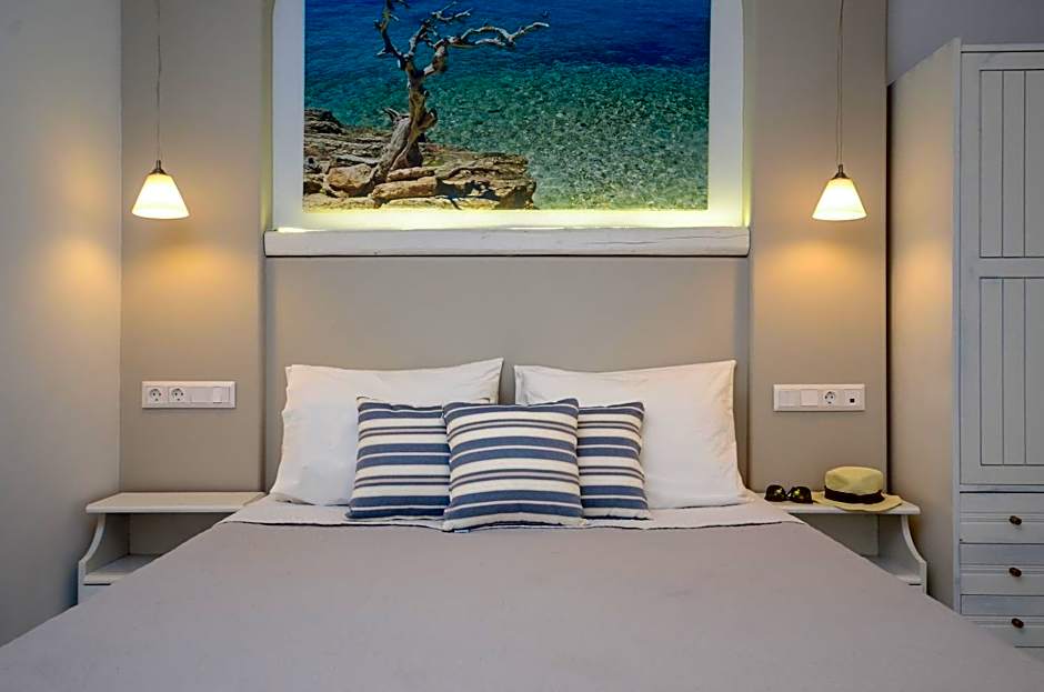 Birikos Studios & Apartments