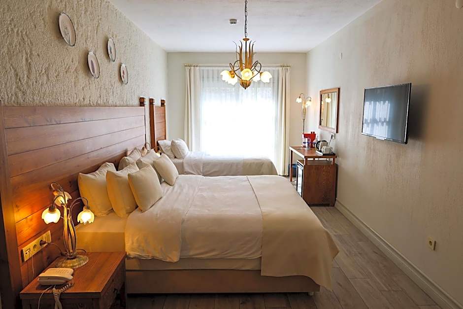 AlaBora Hotel