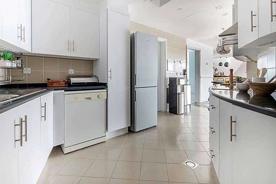 Frank Porter - Marina Terrace Tower