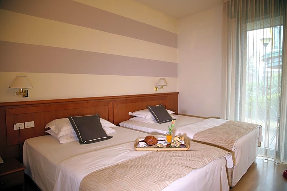 Phi Hotel Emilia