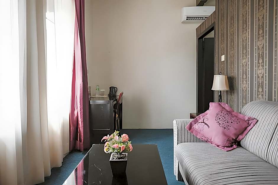 RedDoorz Plus @ Jalan Raden Intan Lampung