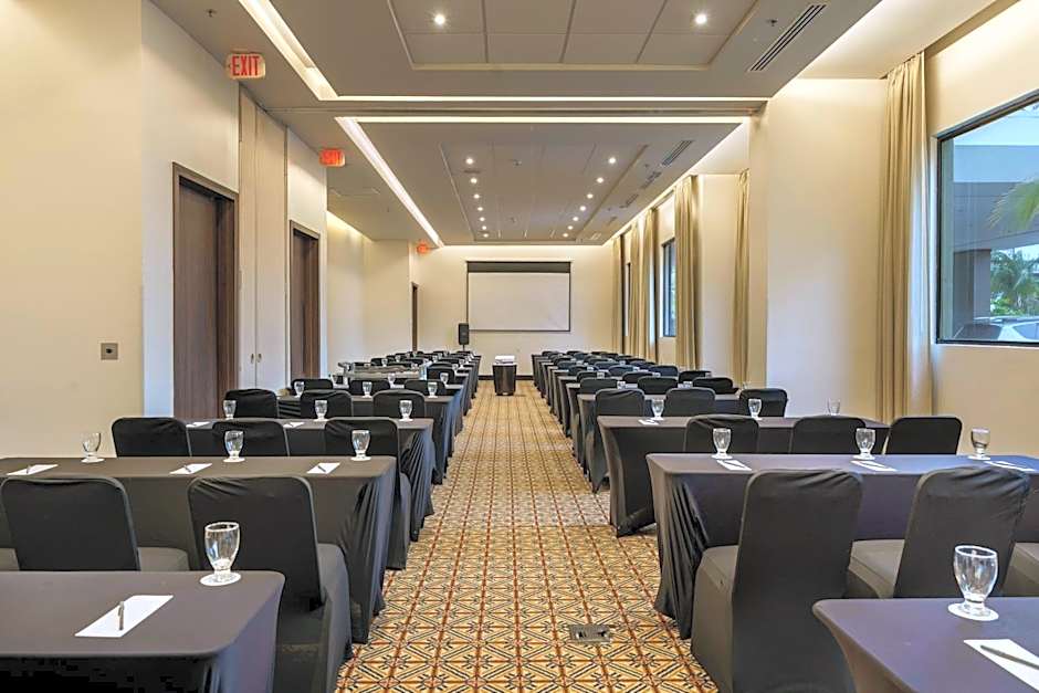 Courtyard by Marriott Panama Metromall