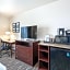 Cobblestone Hotel & Suites - De Pere