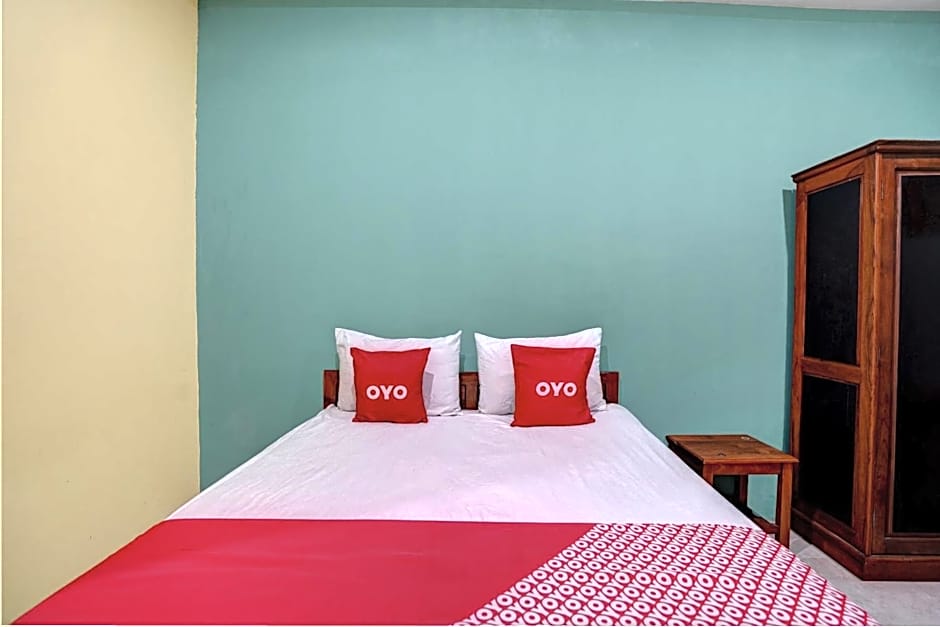 Hotel O Sahabat Syariah Near Plasa Telkom Bawean