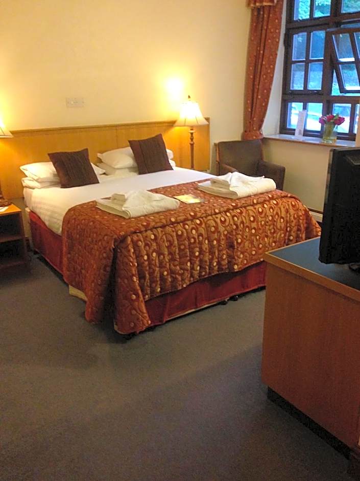 Whitewater Hotel & Spa