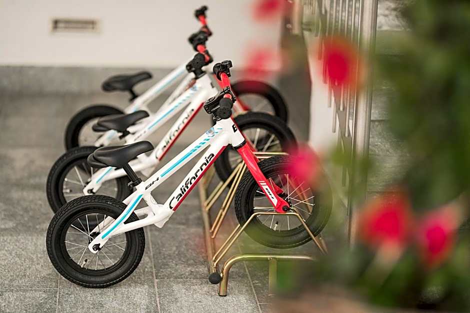 Heidi & Edith Family Aparthotel