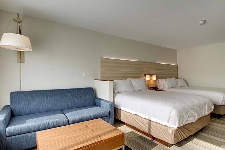 Holiday Inn Express & Suites Galesburg By IHG