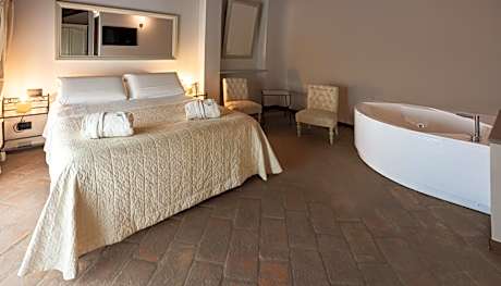 Double Room with Spa Bath