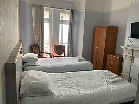 Twin Room with Sea View