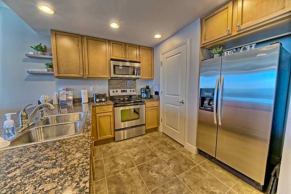 OCEAN FRONT CONDO w INCREDIBLE VIEWS