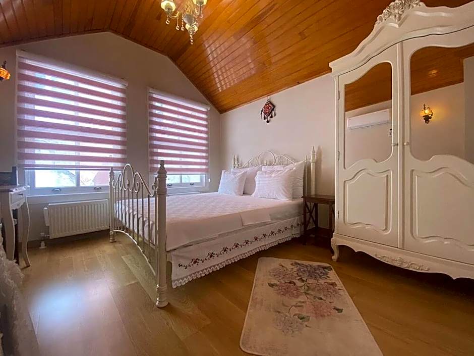 Ciragan's Omnia Hotel