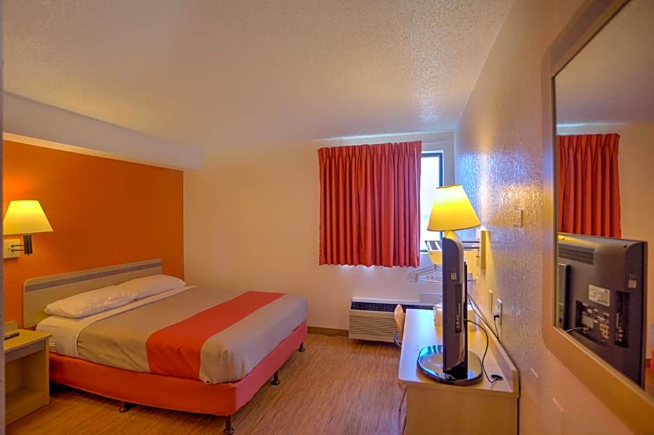 Motel 6-Council Bluffs, IA - Omaha East