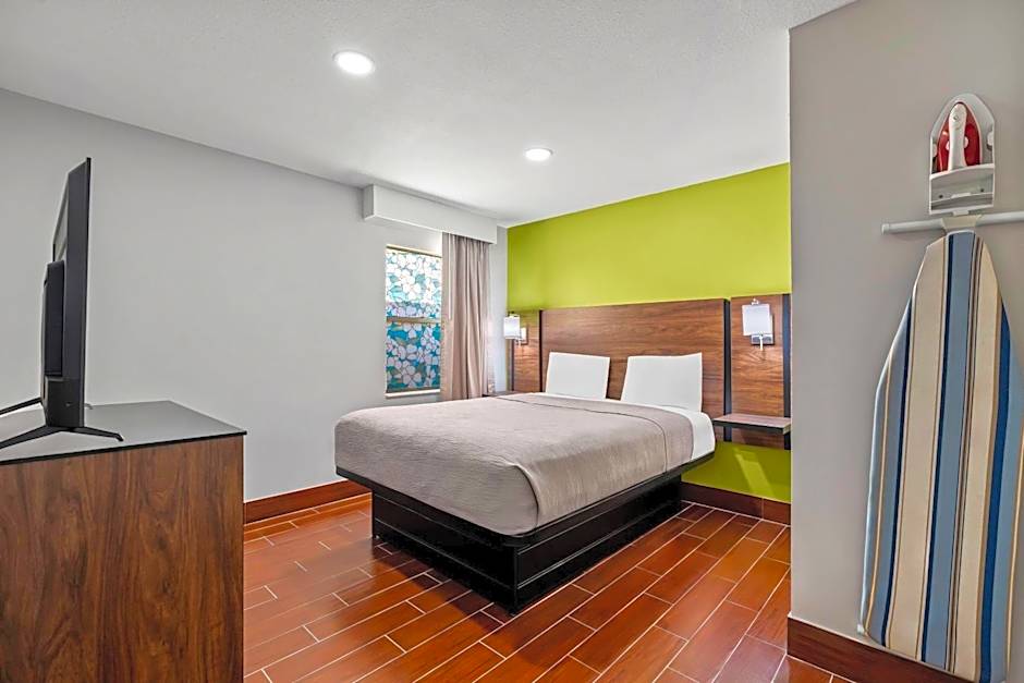 Travelodge by Wyndham Suites St Augustine