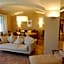 Le Serre Suites & Apartments