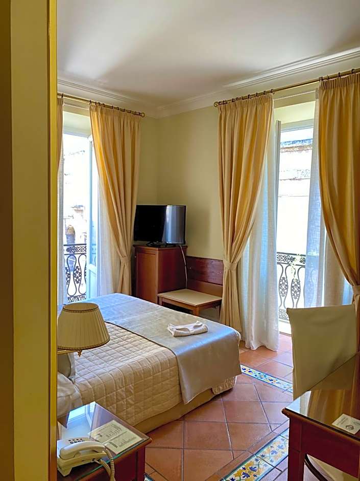 Hotel Akropolis - Museum Hotel