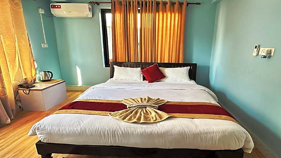 Photo 1 of 2 of Deluxe 1 King Bed