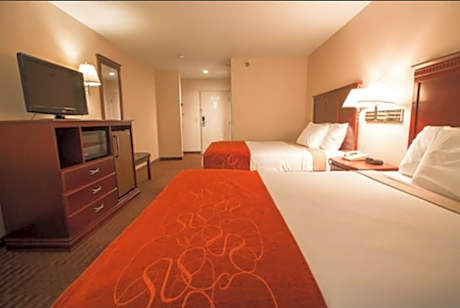 Queen Room with Two Queen Beds - Non-Smoking