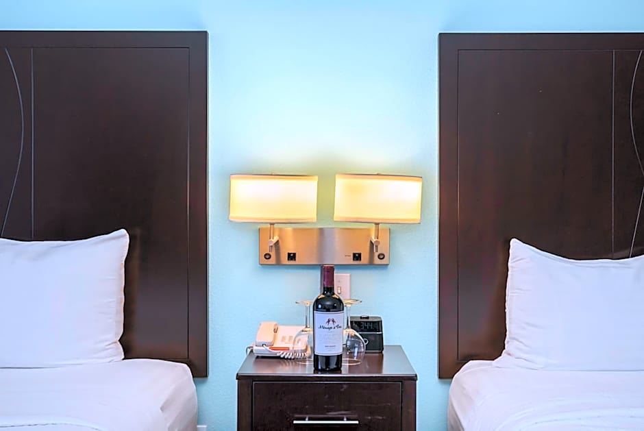 The Hotel Oceanside